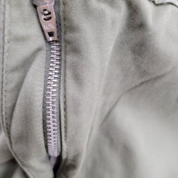 NEW Karen Scott Capri Pants Womens 14 Green Stretch Cotton Twill Pedal Pusher - Picture 9 of 13